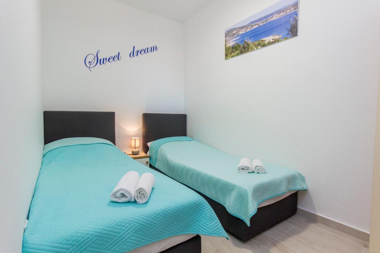 Apartmani Malis Ražanj Exterior foto